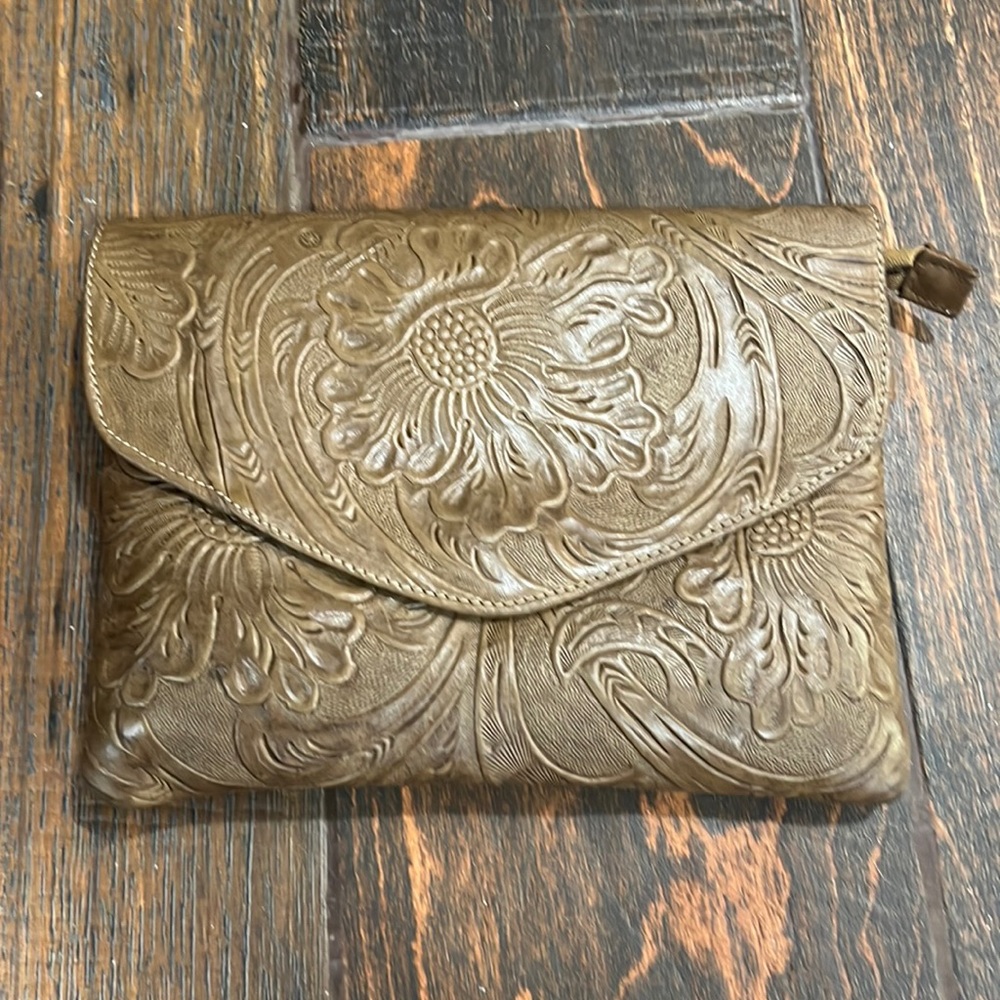 Crossbody bag!